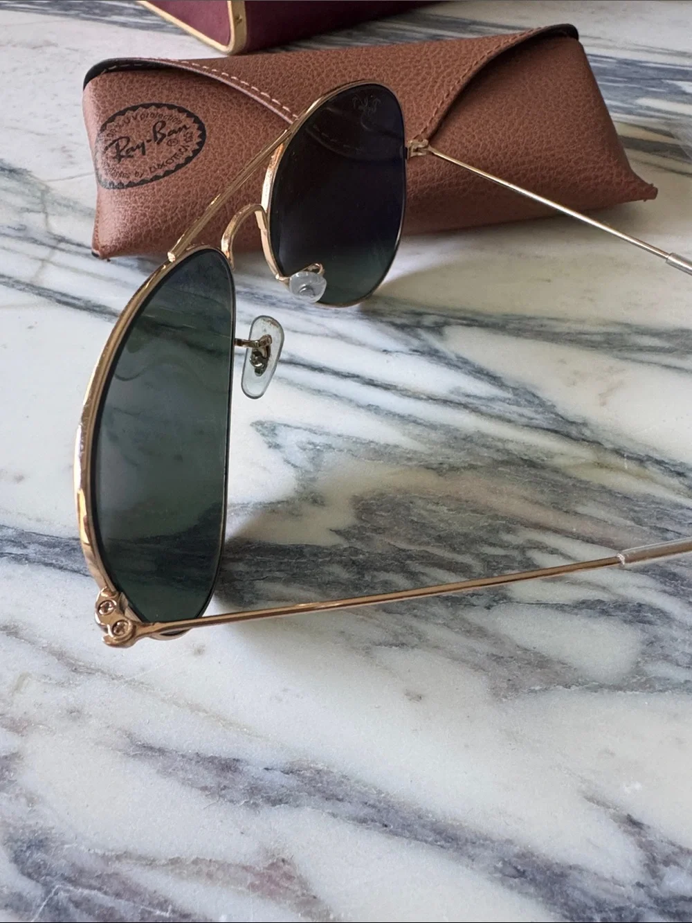 Ray-Ban Classic Aviator Gold Sunglasses with Green Lenses + Case